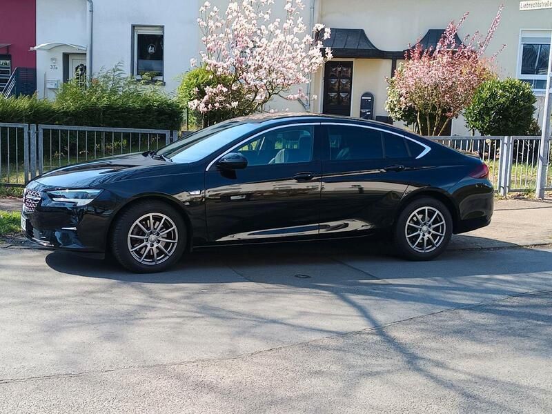Schwarz Gebraucht 2021 Opel Insignia Limousine | 18.499 € (Guter Preis) - Bild 1/4