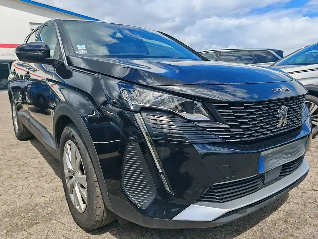 Gebraucht Peugeot 5008 131 PS (96 kW) 2023 Grau SUV