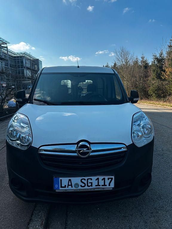 Second-hand Opel Combo 95 CP (69 kW) 2018 Alb Monovolum