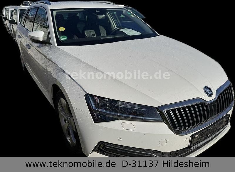 Weiß Gebraucht 2020 Skoda Superb Premium Edition Kombi | 18.996 € (Fairer Preis) - Bild 1/4
