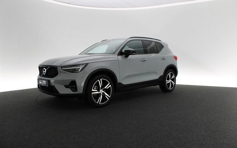 Gebraucht Volvo XC40 Plus 197 PS (144 kW) 2025 Grau SUV