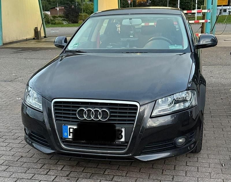Schwarz Gebraucht 2009 Audi A3 Sportback Ambiente Limousine | 4.800 € (Guter Preis) - Bild 1/4
