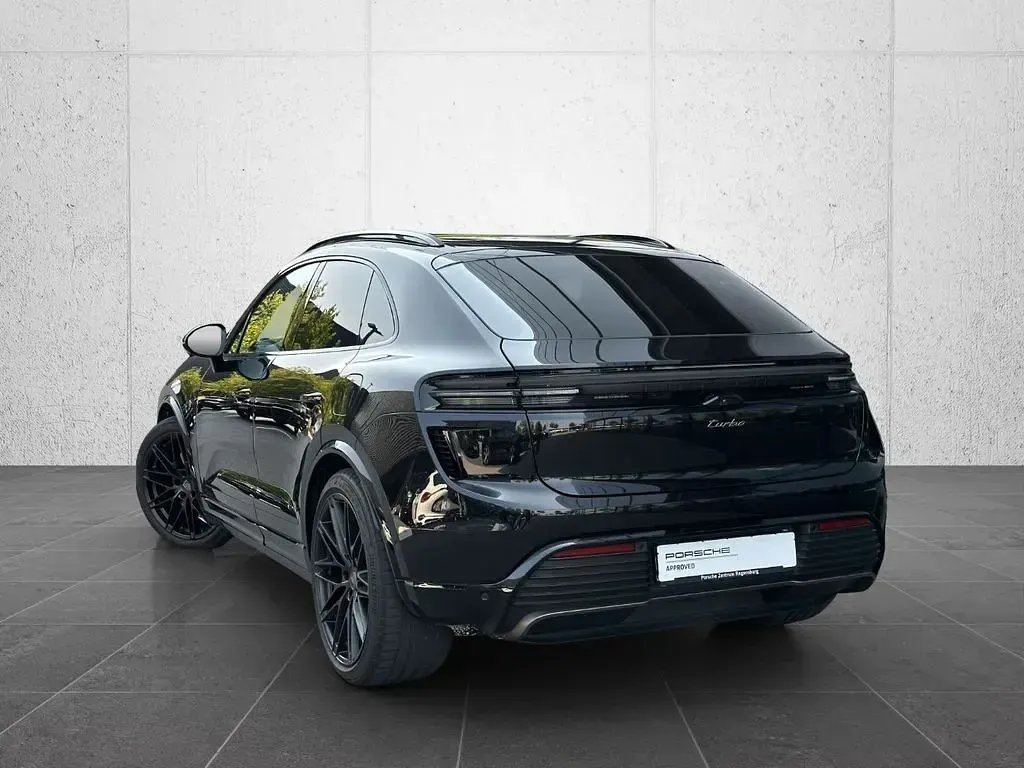Gebraucht Porsche Macan Turbo 469 kW (639 PS) 2026 Schwarz SUV