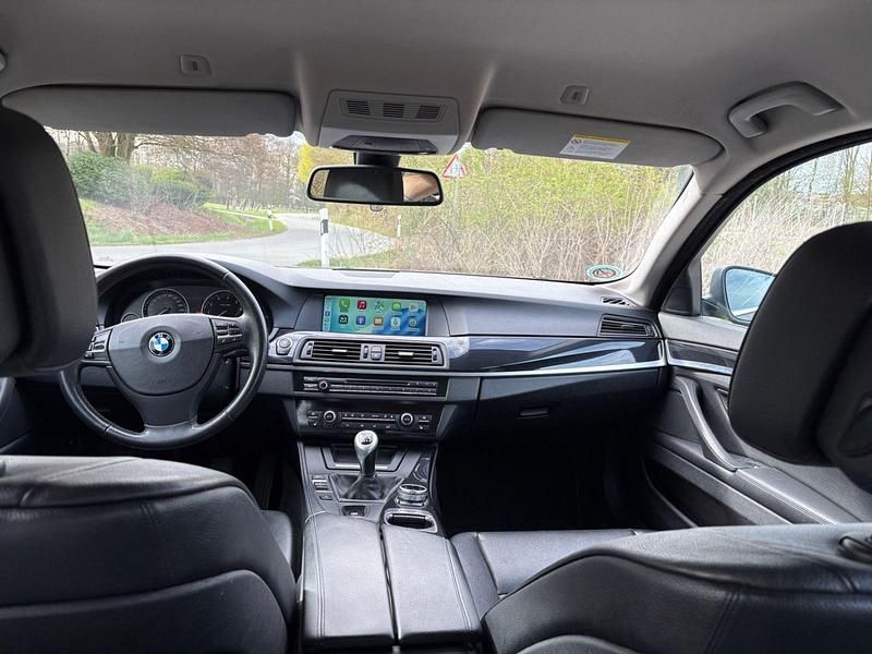 Gebraucht BMW 520 184 PS (135 kW) 2012 Schwarz Kombi