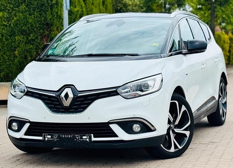 Weiß Gebraucht 2017 Renault Scénic IV Bose Edition Van / Kleinbus | 4.900 € (Superpreis) - Bild 1/4
