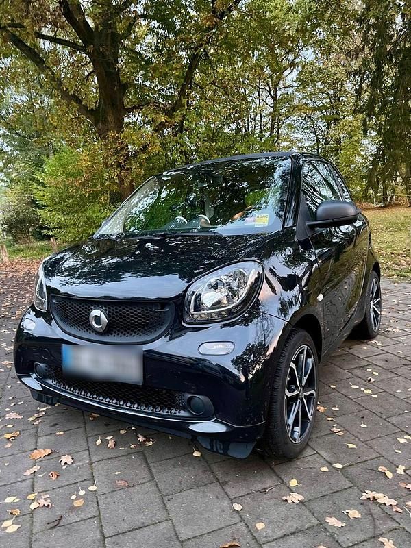 Schwarz Gebraucht 2014 Smart ForTwo Coupé Passion Coupé | 6.975 € (Fairer Preis) - Bild 1/4