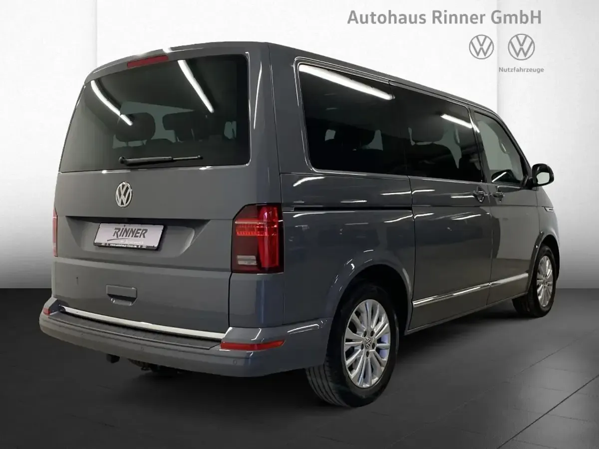 Second-hand VW Multivan Generation Six 150 CP (110 kW) 2022 Monovolum