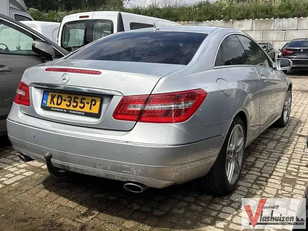 Gebraucht Mercedes E350 Elegance 231 PS (169 kW) 2009 Grau Coupé