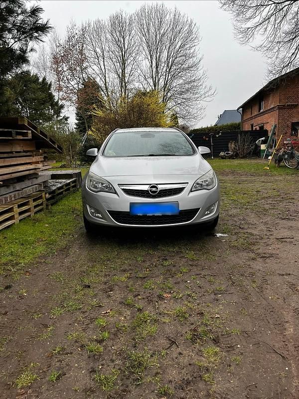 Gebraucht Opel Astra 170 PS (125 kW) 2012 Silber Kombi