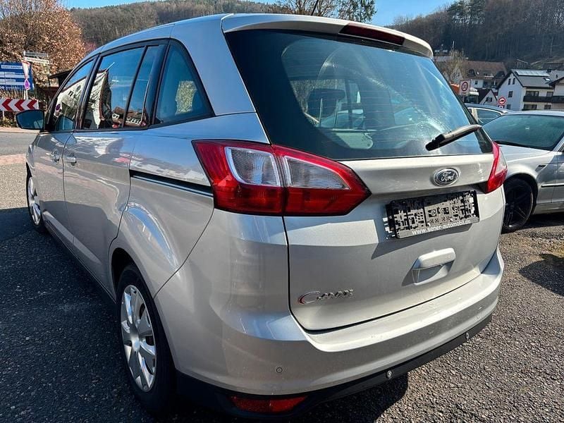 Gebraucht Ford Grand C-Max Trend 140 PS (102 kW) 2012 Silber Van / Kleinbus