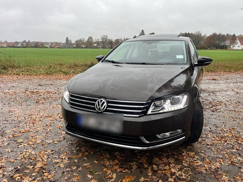 Gebraucht VW Passat 160 PS (117 kW) 2014 Braun Limousine