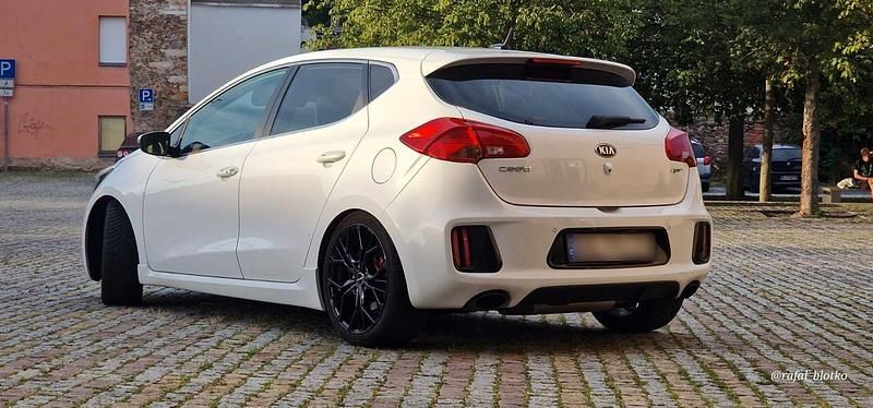 Gebraucht Kia Ceed GT-Track 204 PS (150 kW) 2015 Weiß Kleinwagen