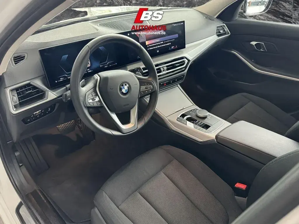 Gebraucht BMW 320 184 PS (135 kW) 2023 Alpinweiss 3 Kombi