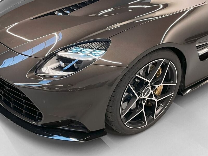 Gebraucht Aston Martin Vanquish 835 PS (614 kW) 2025 Grau Coupé