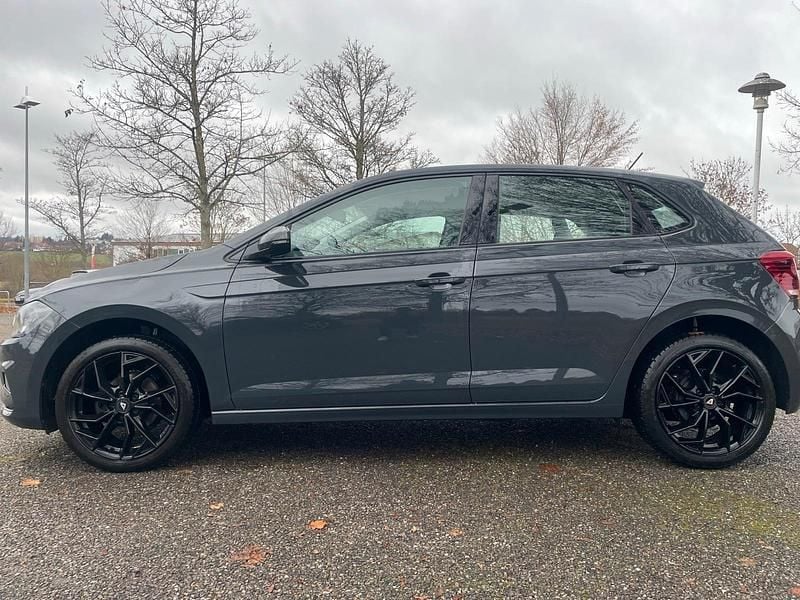 Gebraucht VW Polo 95 PS (69 kW) 2021 Grau Limousine