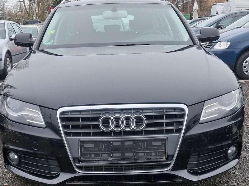 Gebraucht Audi A4 Attraction 143 PS (105 kW) 2010 Brillantschwarz Kombi
