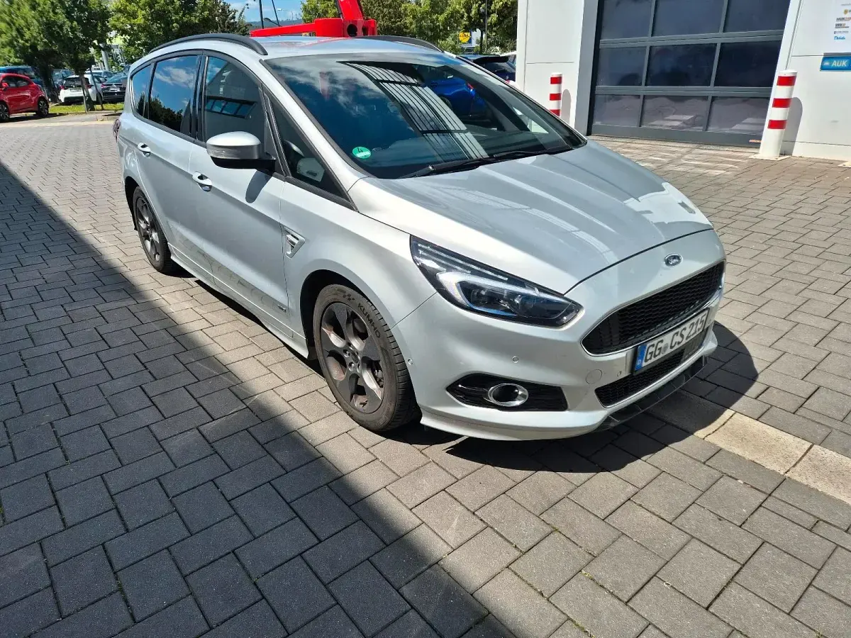 Gebraucht Ford S-MAX ST-Line 190 PS (139 kW) 2019 Silber Van / Kleinbus