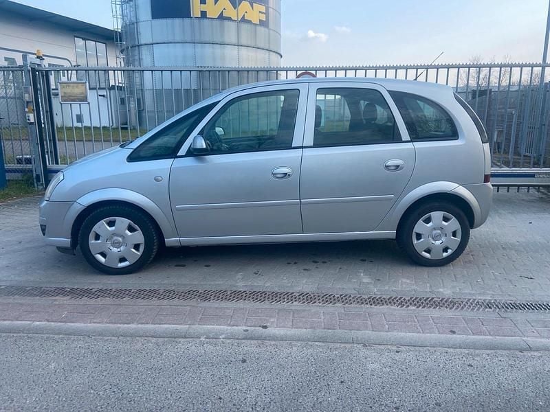 Gebraucht Opel Meriva 105 PS (77 kW) 2007 Silber Van / Kleinbus