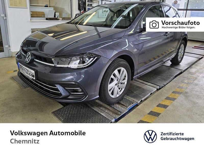 Rauchgrau metallic Gebraucht 2022 VW Polo Style Limousine | 15.430 € (Guter Preis) - Bild 1/4