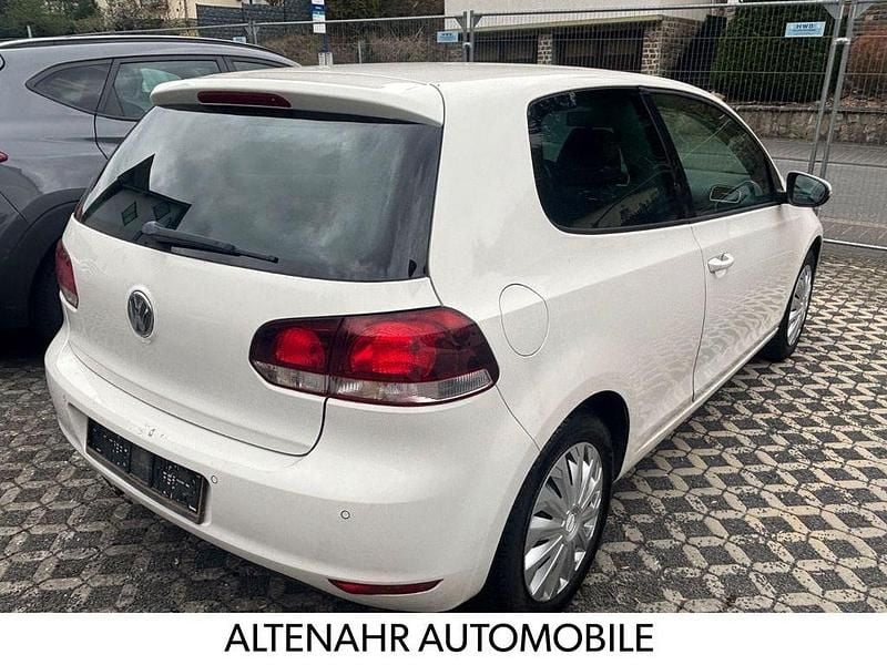 Gebraucht VW Golf VI Highline 122 PS (89 kW) 2009 Weiß Kleinwagen