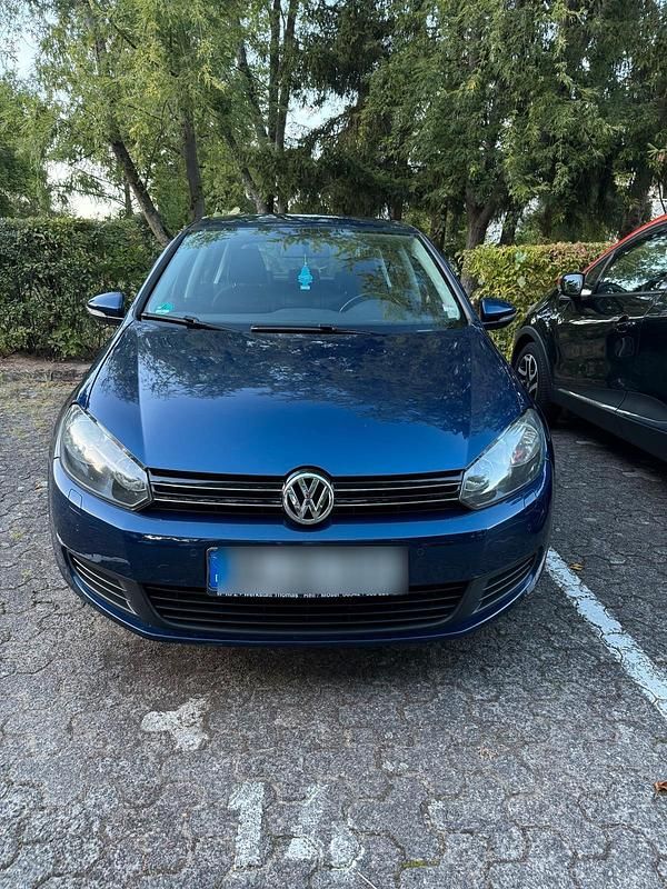 Blau Gebraucht 2010 VW Golf VI Limousine | 4.900 € (Guter Preis) - Bild 1/4