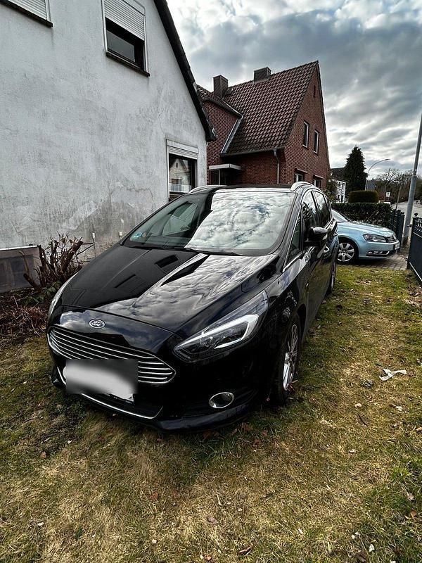 Gebraucht Ford S-MAX S 150 PS (110 kW) 2017 Schwarz Van / Kleinbus