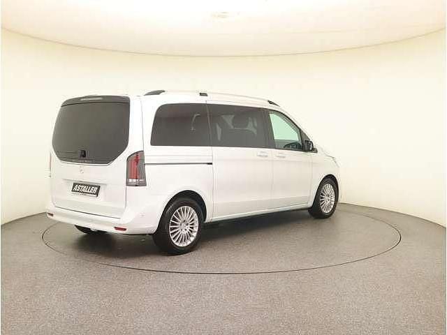 Gebraucht Mercedes V250 Style 190 PS (139 kW) 2024 Weiss Van / Kleinbus