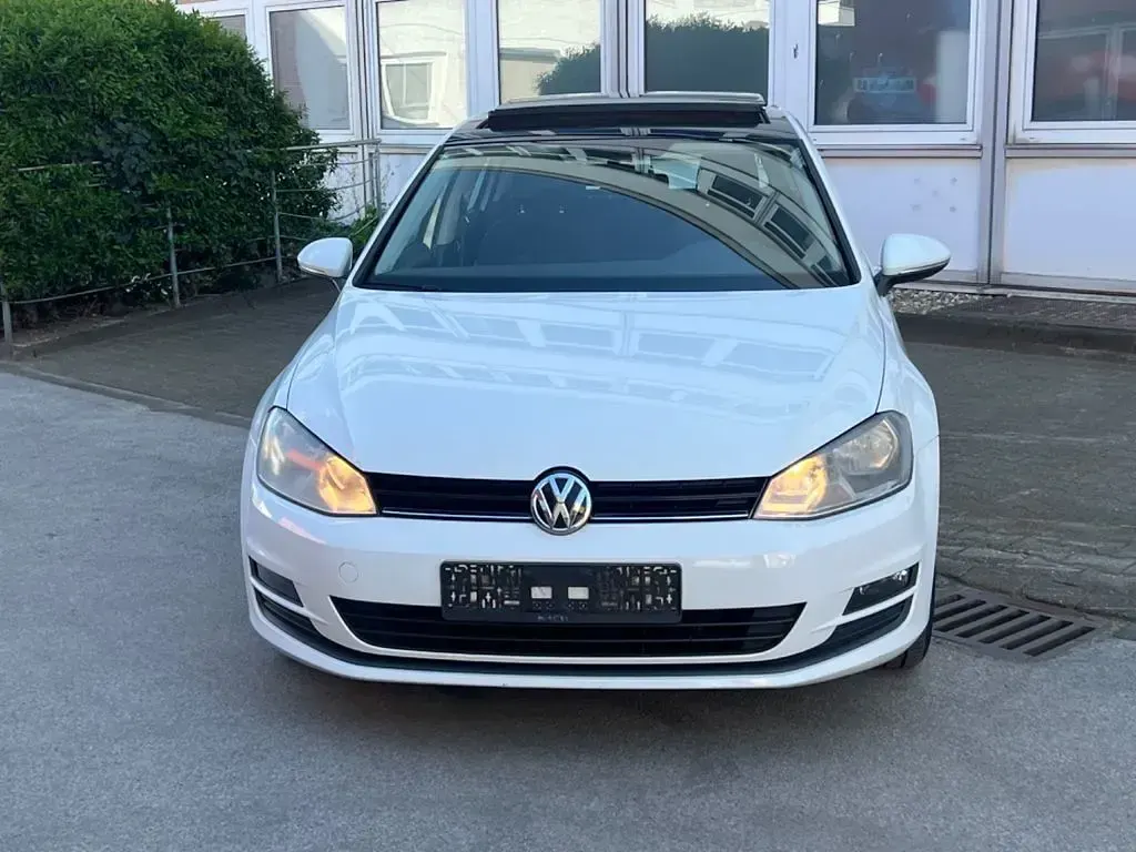 Second-hand VW Golf VII Trendline 105 CP (77 kW) 2013 Alb Berlinǎ