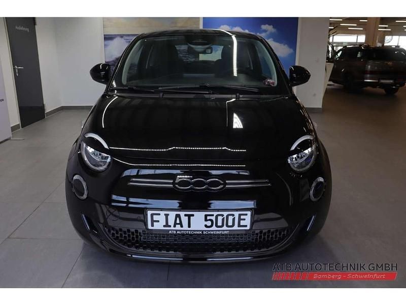 Gebraucht Fiat 500e Red 86 kW (118 PS) 2025 Schwarz Kleinwagen