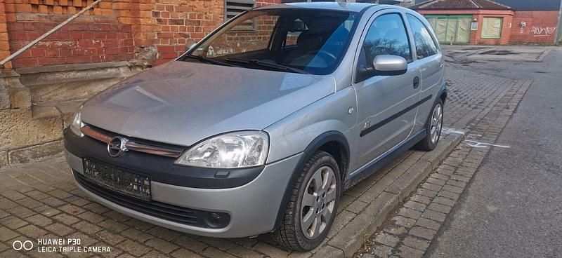 Gebraucht Opel Corsa 75 PS (55 kW) 2003 Silber Kleinwagen