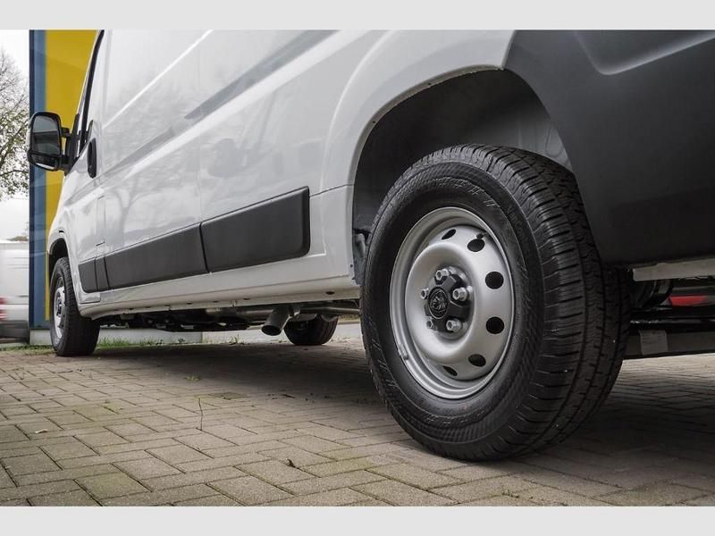 Gebraucht Peugeot Boxer S 140 PS (102 kW) 2024 Weiss Van