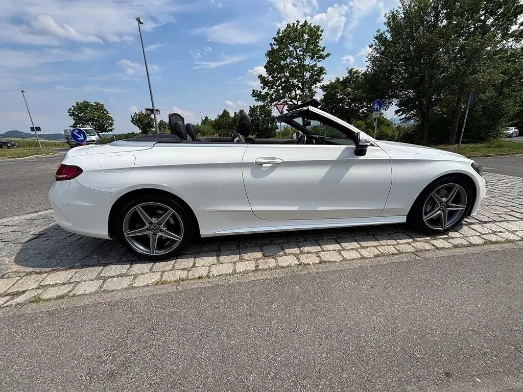 Gebraucht Mercedes C250 AMG line 204 PS (150 kW) 2017 Weiß Cabrio