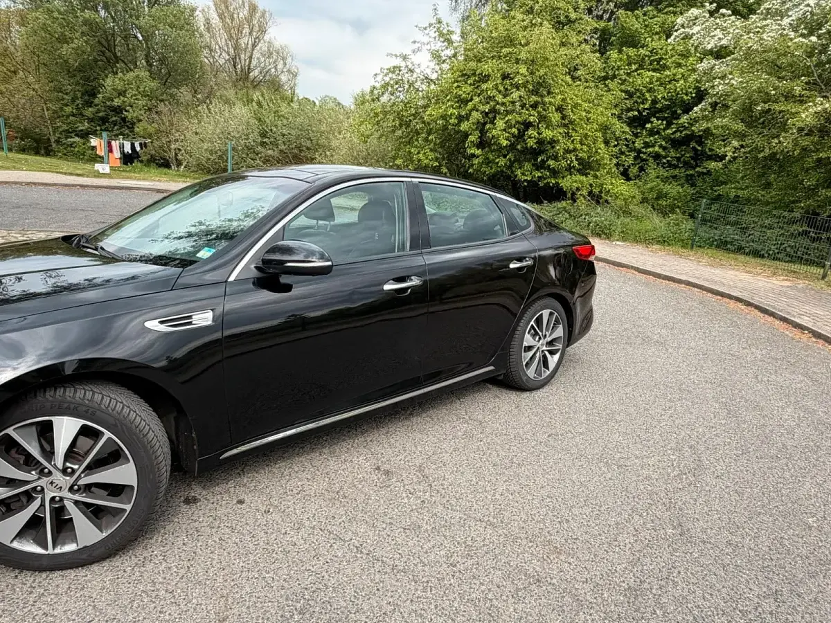 Gebraucht Kia Optima GT-Line 141 PS (103 kW) 2017 Schwarz Limousine