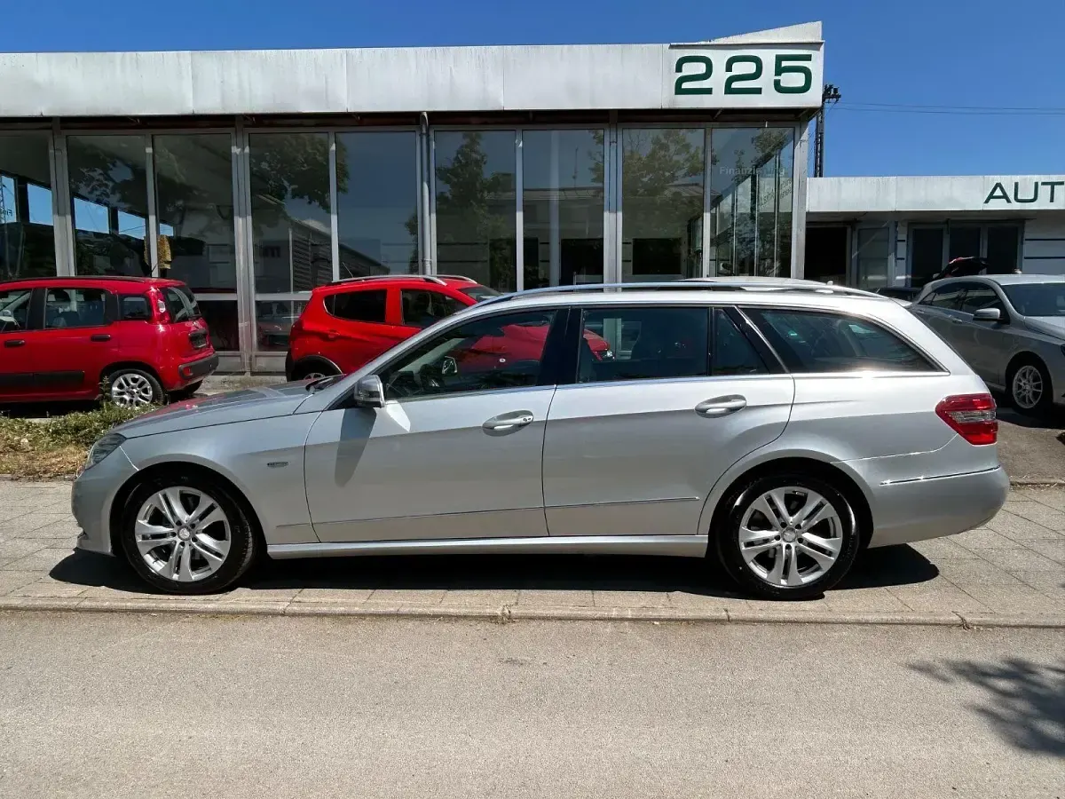 Gebraucht Mercedes E250 Avantgarde 204 PS (150 kW) 2010 Silber Kombi