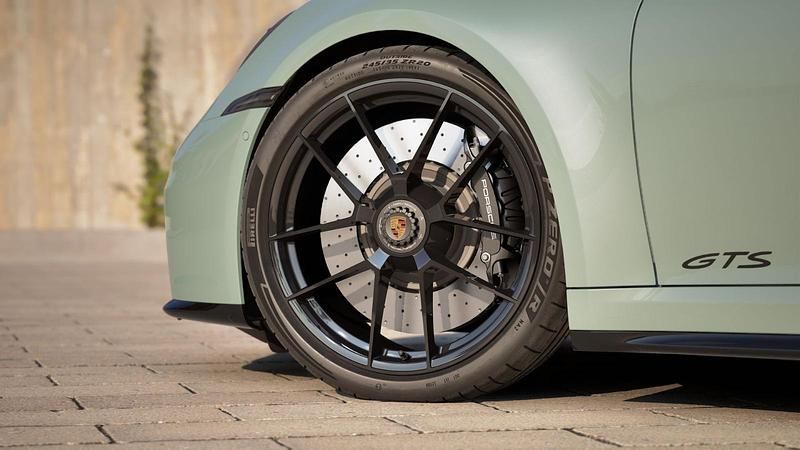 Neu Porsche 911 Carrera GTS 541 PS (397 kW) 2026 Shadegreenmetallic Cabrio