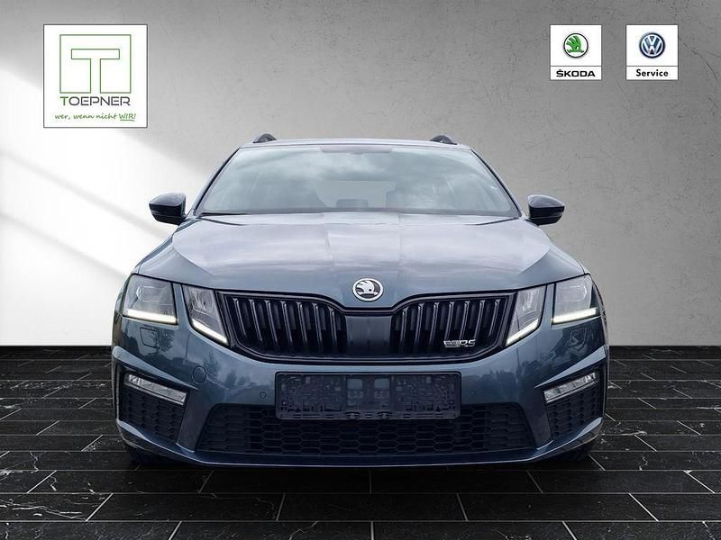Seda quartz/quartz grey Gebraucht 2019 Skoda Octavia RS Kombi | 20.900 € (Fairer Preis) - Bild 1/4