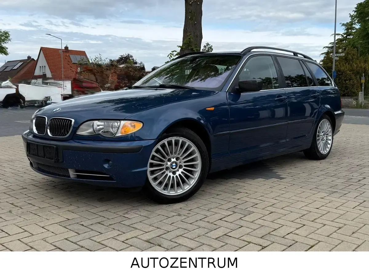 Gebraucht BMW 330 231 PS (169 kW) 2002 Blau Kombi