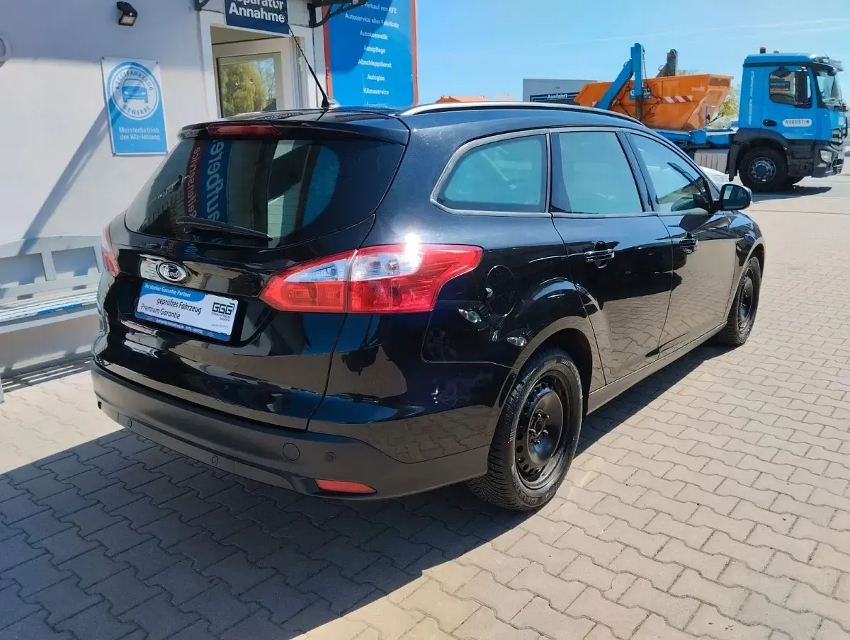 Gebraucht Ford Focus SYNC Edition 101 PS (74 kW) 2014 Schwarz Kombi