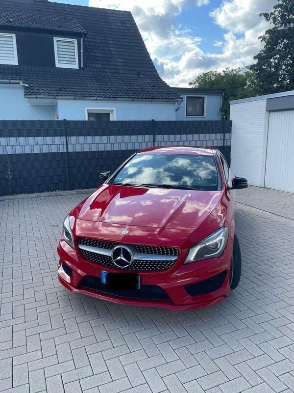 Rot Gebraucht 2013 Mercedes CLA200 AMG line Coupé | 14.500 € (Fairer Preis) - Bild 1/4