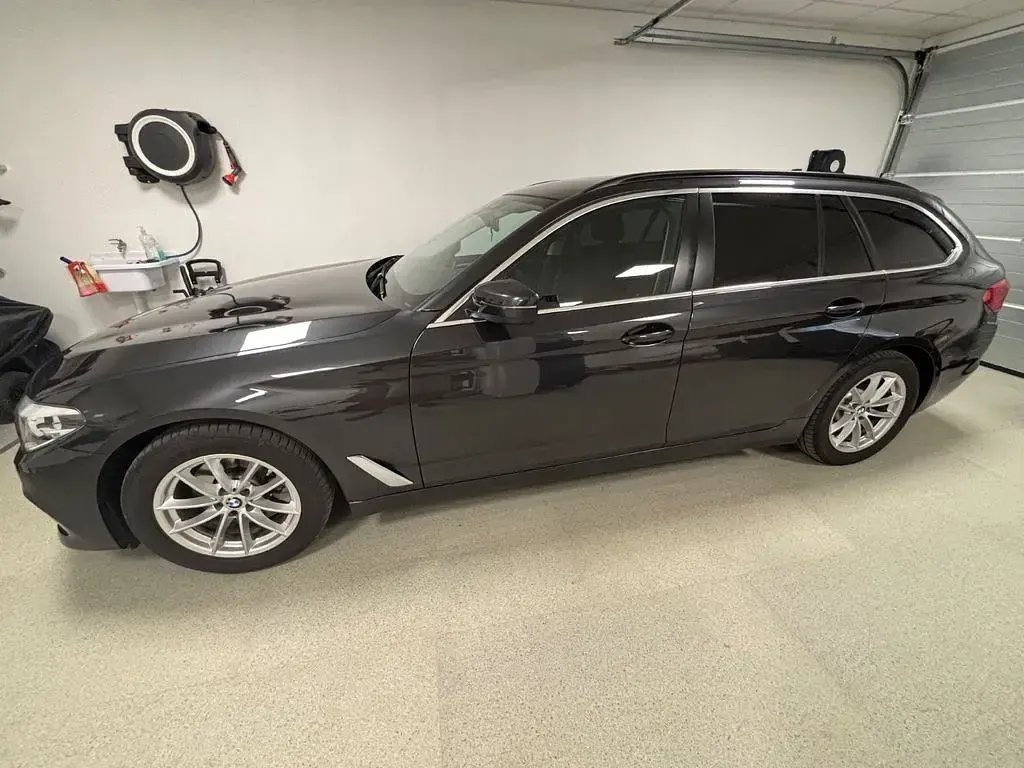 Gebraucht BMW 520 Performance 190 PS (139 kW) 2018 Braun Kombi