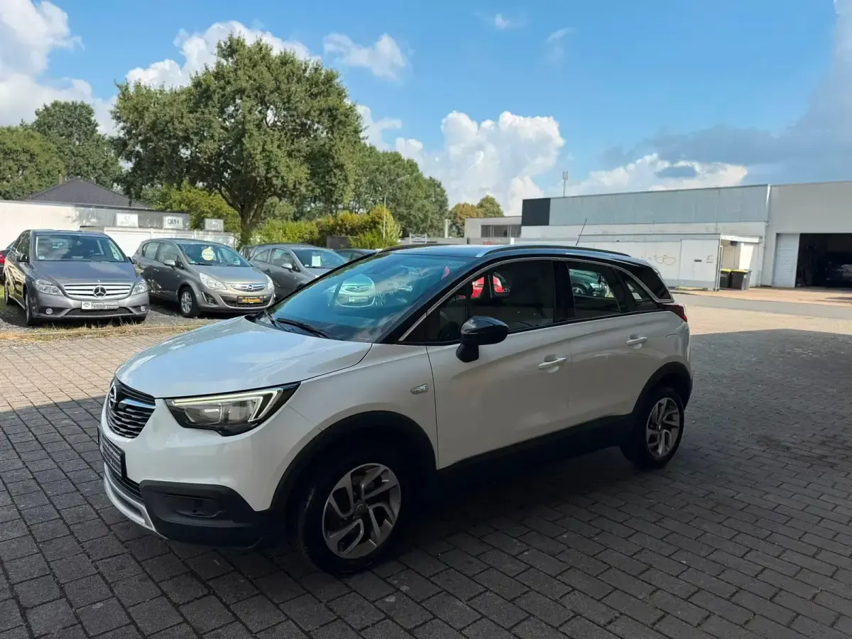 Gebraucht Opel Crossland X Innovation 110 PS (80 kW) 2018 Weiß SUV