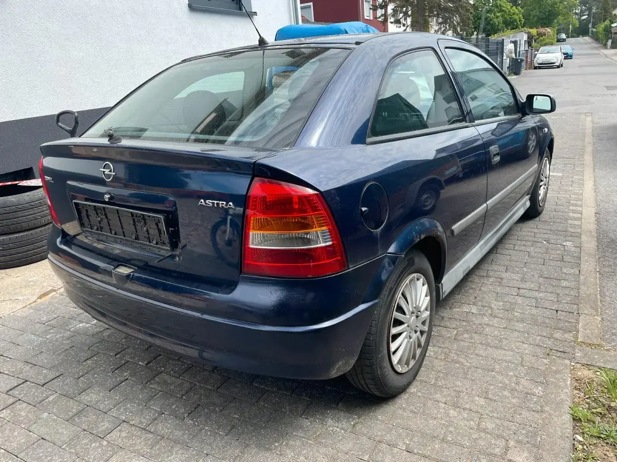 Gebraucht Opel Astra 69 PS (50 kW) 1999 Blau Coupé