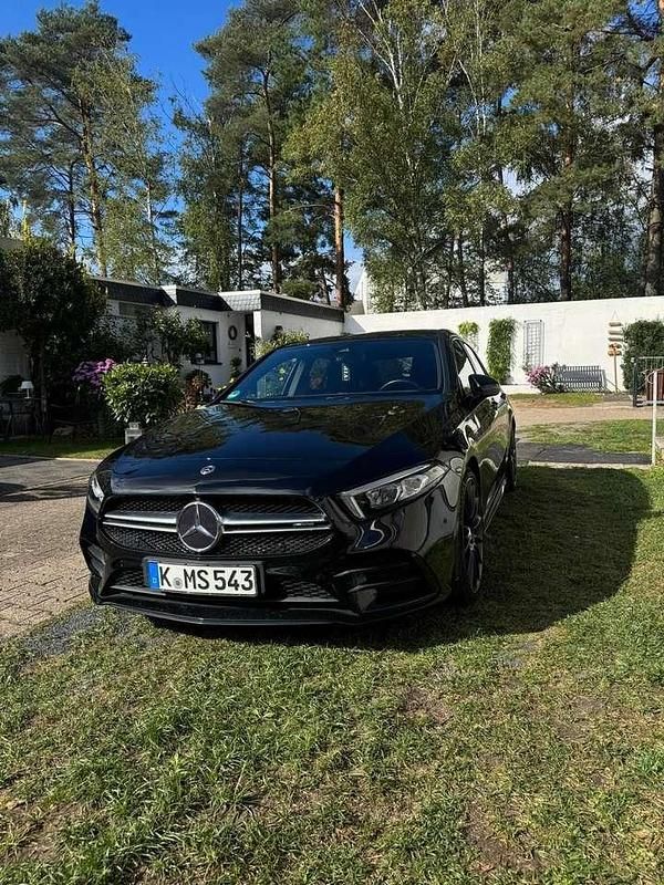 Schwarz Gebraucht 2019 Mercedes A35 AMG AMG Limousine | 27.350 € (Guter Preis) - Bild 1/4