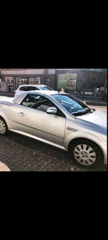 Second-hand Opel Tigra 90 CP (66 kW) 2000 Coupe