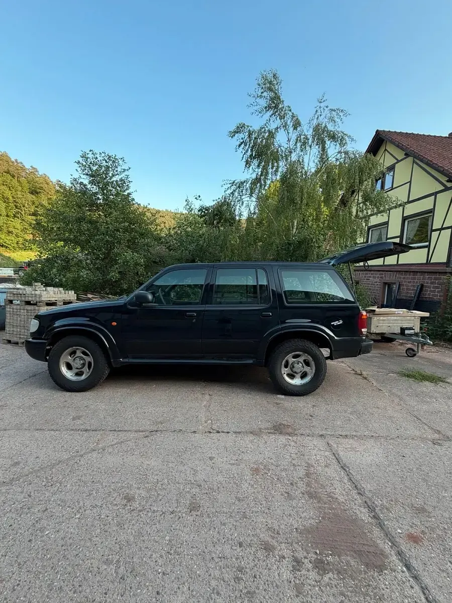 Gebraucht Ford Explorer 204 PS (150 kW) 2001 Schwarz SUV