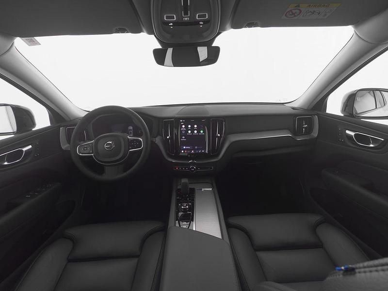 Gebraucht Volvo XC60 R-Design 400 PS (294 kW) 2023 Weiß crystal white / metallic SUV