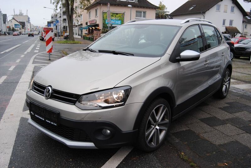 Beige Gebraucht 2012 VW Polo Cross Kleinwagen | 6.980 € (Fairer Preis) - Bild 1/4