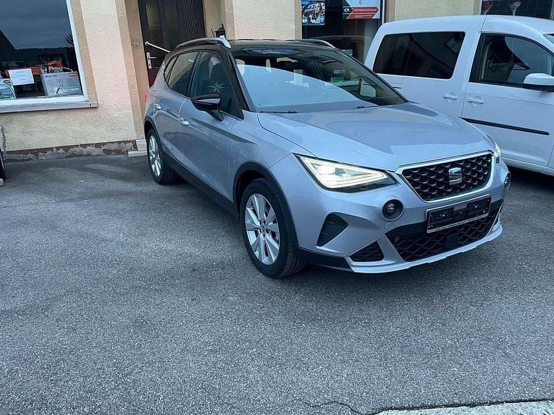 Gebraucht Seat Arona Xperience 110 PS (80 kW) 2024 "urban" silber SUV
