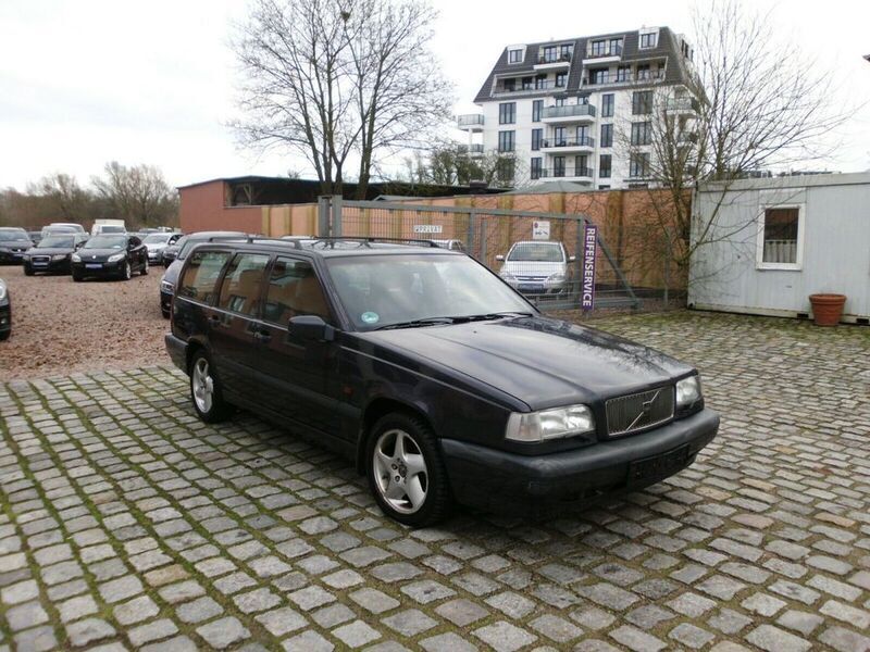 Gebraucht Volvo 850 126 PS (92 kW) 1996 Schwarz metallic Kombi