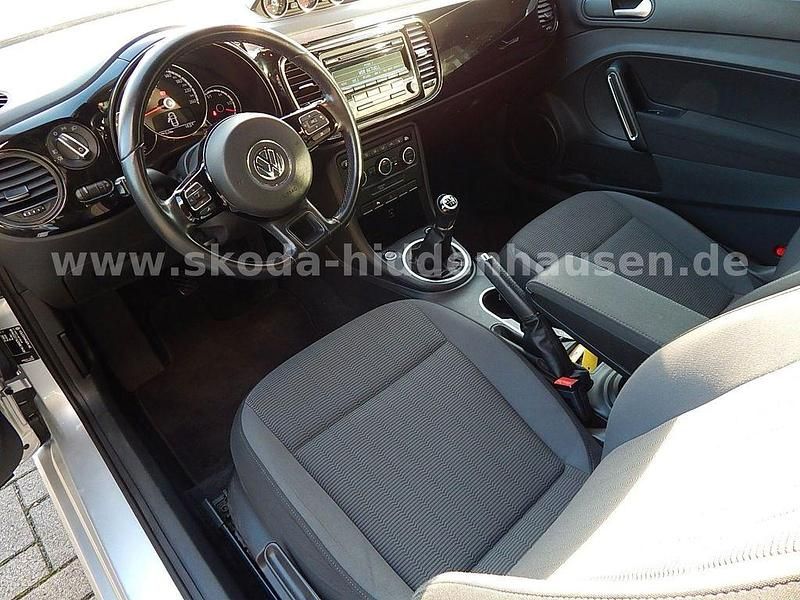 Gebraucht VW Beetle Cabriolet Basis 105 PS (77 kW) 2013 Silber Cabrio